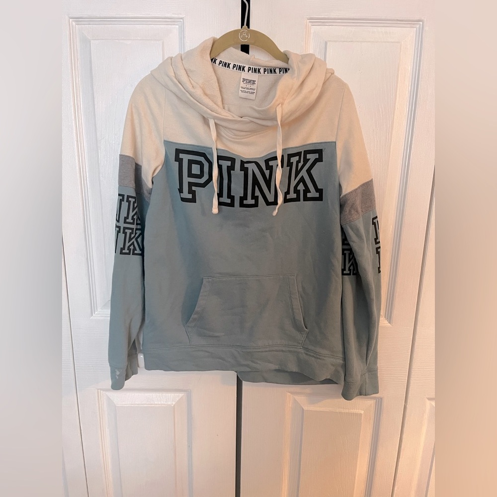 VS pink hoodie